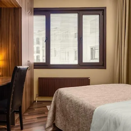 Bright And Spacious 3br Galata Tower View